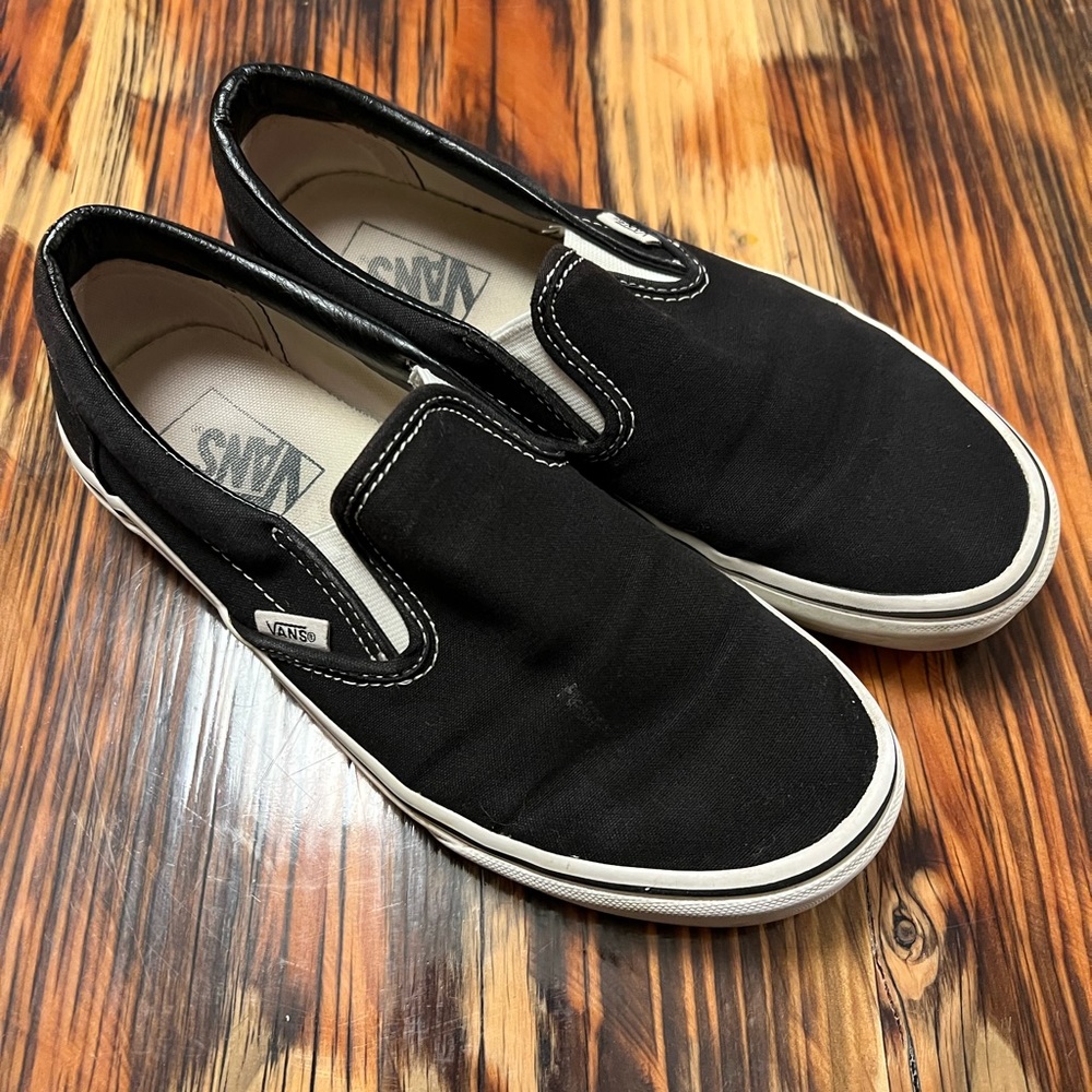 Black Slip-on Vans